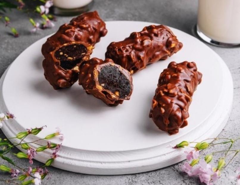 date and chocolate